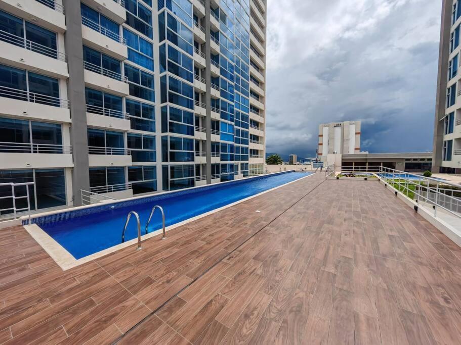 1102 Torre Los Yoses Hermoso Apartamento En Barrio Escalante Sin Parqueo サンホセ エクステリア 写真